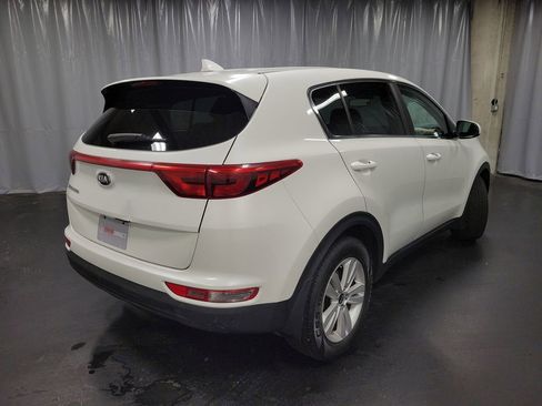 Used 2019 Kia Sportage LX image 9