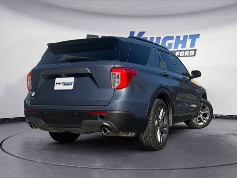 Certified 2021 Ford Explorer XLT w/ Equipment Group 202A image 5