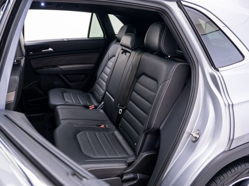 Used 2023 Volkswagen Atlas Cross Sport SEL Premium R-Line image 18