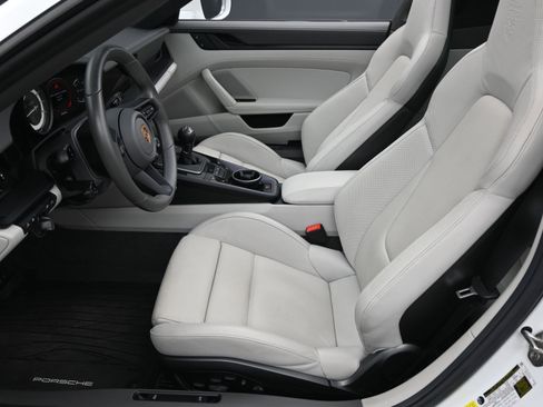 Certified 2024 Porsche 911 Targa 4 GTS image 6