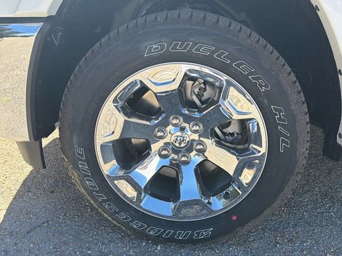 New 2026 RAM 1500 4x4 Crew Cab image 10
