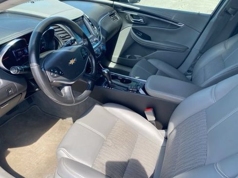 Used 2018 Chevrolet Impala LT w/ LT Convenience Package FWD image 16