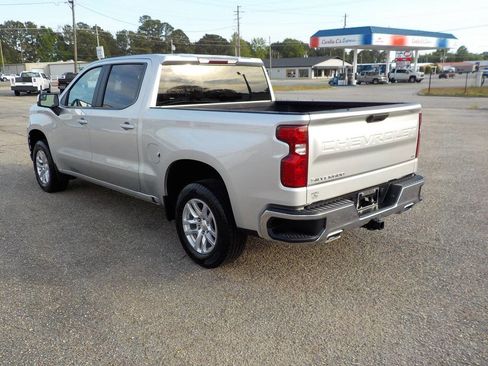 Used 2020 Chevrolet Silverado 1500 LT image 3