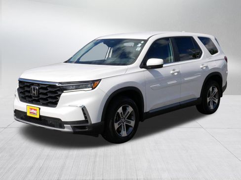 Used 2023 Honda Pilot EX-L image 3