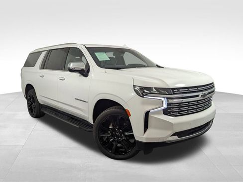 Used 2023 Chevrolet Suburban Premier image 33