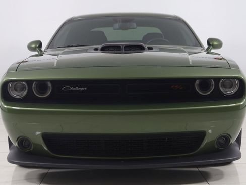 Used 2019 Dodge Challenger R/T Scat Pack w/ Shaker Package image 52