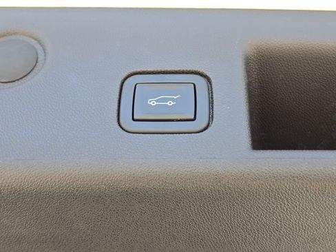 Used 2024 Chevrolet Equinox LT AWD/4WD image 8