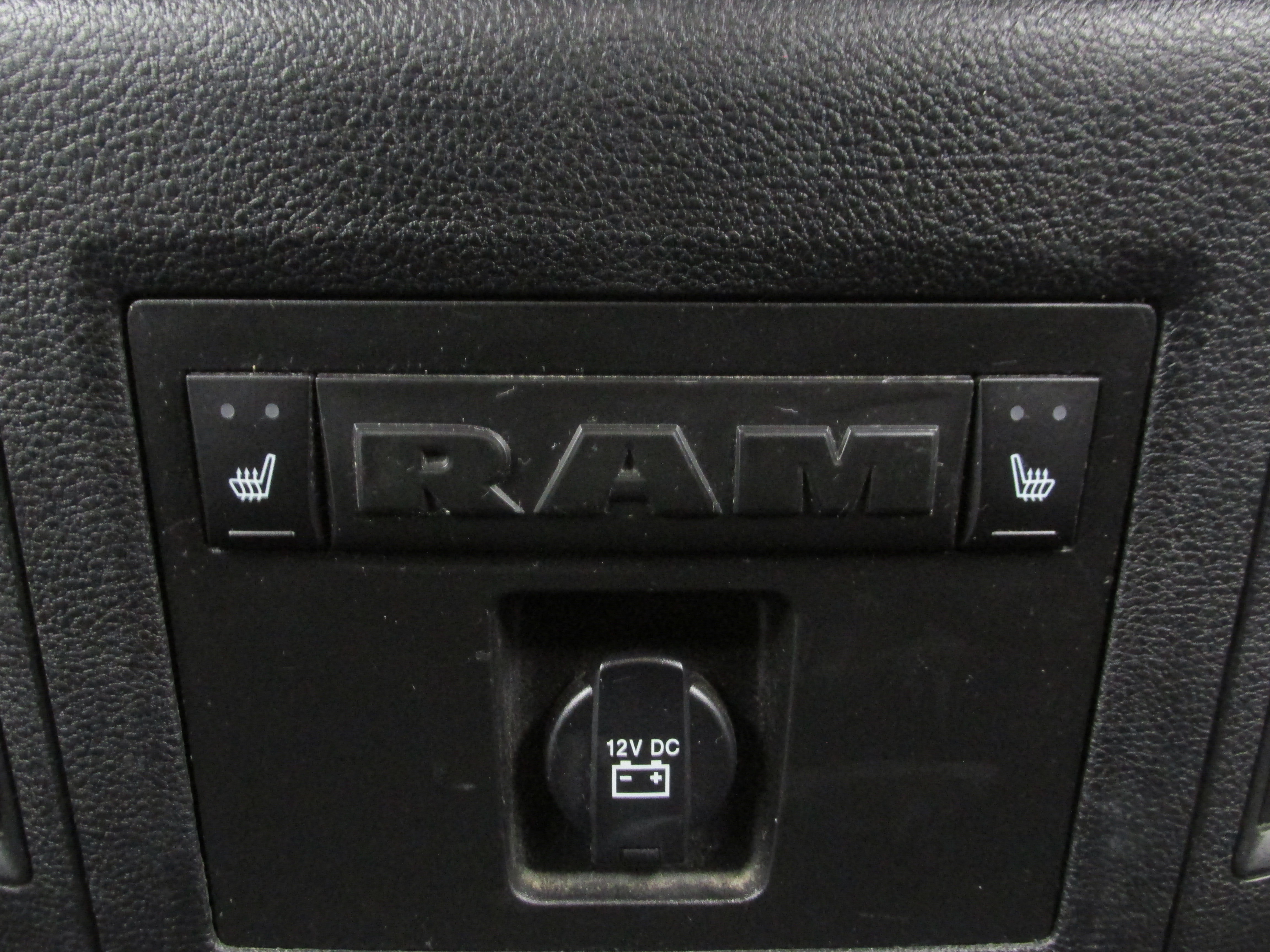 Used 2017 RAM 1500 Laramie w/ Convenience Group AWD/4WD image 25