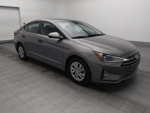 Used 2020 Hyundai Elantra SE FWD image 11