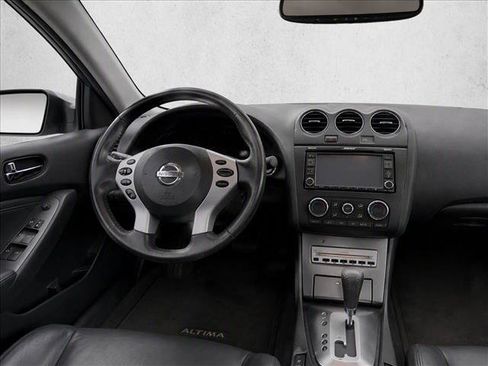 Used 2008 Nissan Altima 3.5 SL w/ Technology Pkg FWD image 19