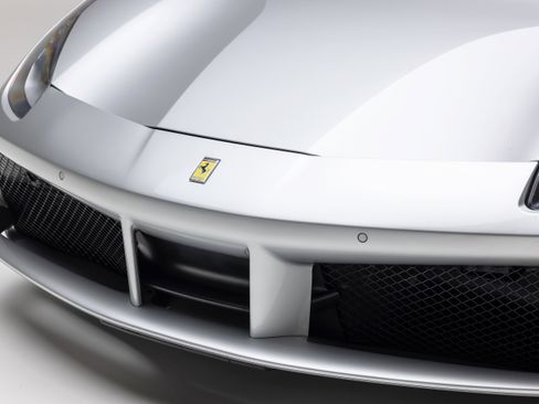 Certified 2018 Ferrari 488 GTB RWD image 16