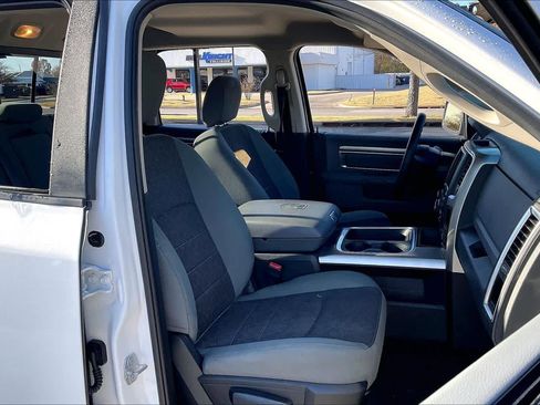 Used 2018 RAM 1500 SLT image 8