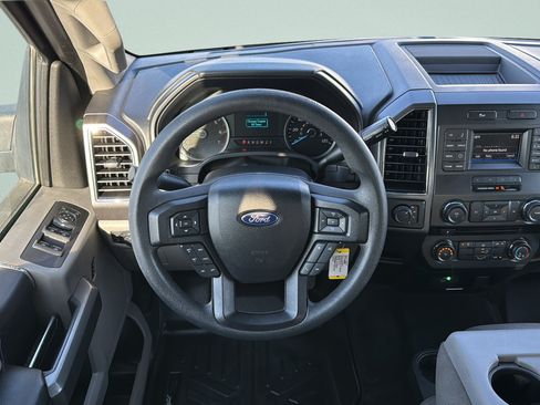 Used 2017 Ford F150 XLT AWD/4WD image 10