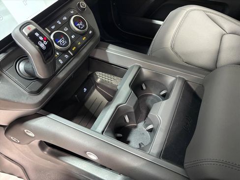 Used 2026 Land Rover Defender 110 S image 13