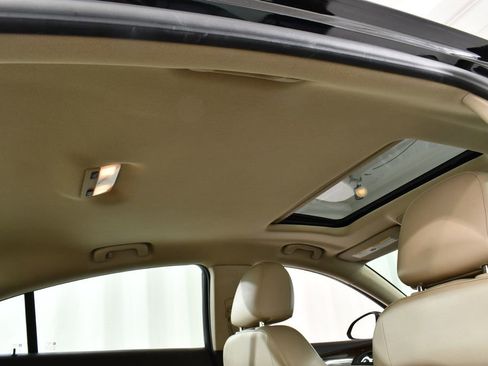 Used 2013 Buick Regal Premium image 18