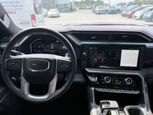 Used 2023 GMC Sierra 1500 Denali w/ Denali Carbonpro Edition AWD/4WD image 11