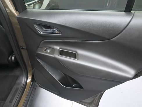 Used 2023 Chevrolet Equinox LT AWD/4WD image 16