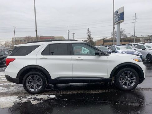 Certified 2023 Ford Explorer XLT w/ Equipment Group 202A image 4
