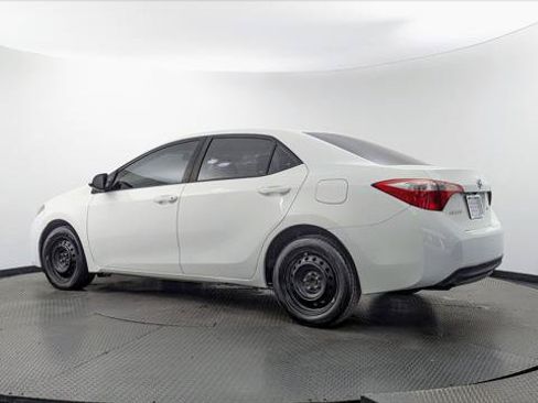 Used 2016 Toyota Corolla LE FWD image 6