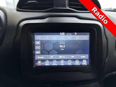 Used 2021 Jeep Renegade Sport image 11