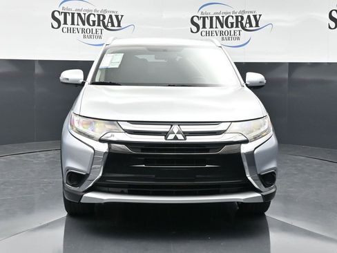 Used 2017 Mitsubishi Outlander ES FWD image 2