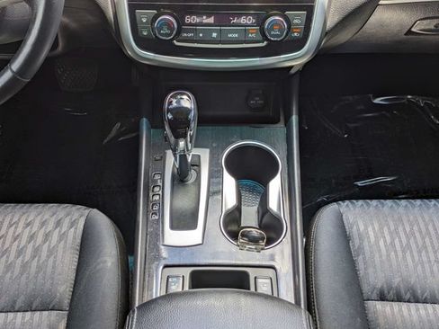 Used 2018 Nissan Altima 2.5 SV w/ 2.5 SV Technology Package FWD image 19