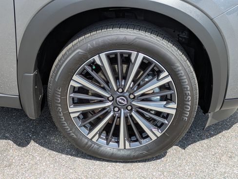 Used 2026 Nissan Pathfinder Platinum w/ Cargo Package FWD image 11