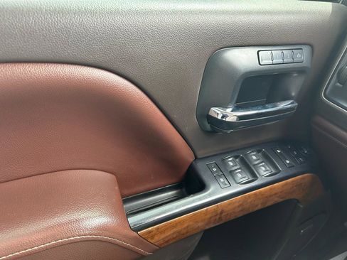 Used 2015 Chevrolet Silverado 1500 High Country AWD/4WD image 28