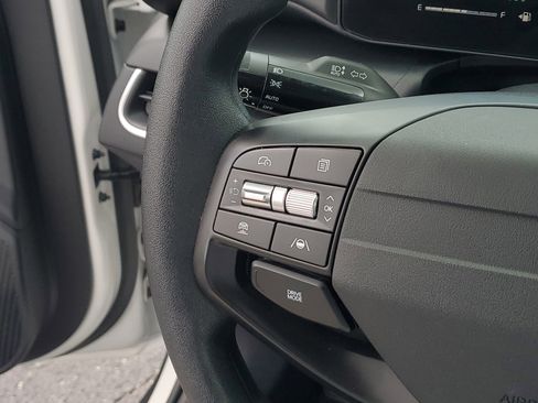 Used 2025 Kia K4 LXS image 28