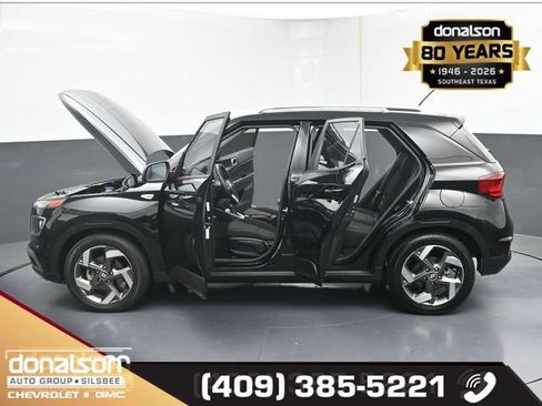 Used 2023 Hyundai Venue SEL w/ Cargo Package FWD image 22