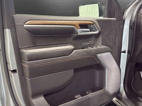 Used 2023 Chevrolet Silverado 1500 High Country w/ Technology Package image 23