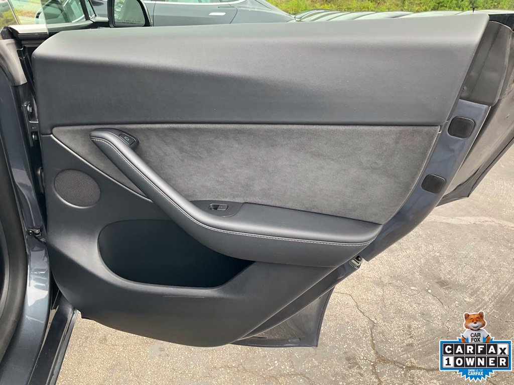 Used 2022 Tesla Model Y Performance AWD/4WD image 55