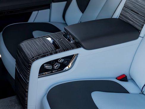 Certified 2026 Rolls-Royce Ghost Extended Wheelbase AWD/4WD image 19
