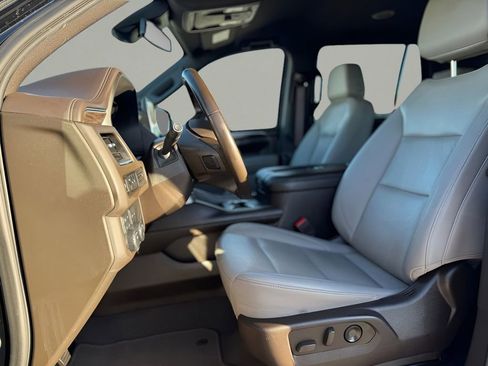 Used 2024 Chevrolet Tahoe LT image 17