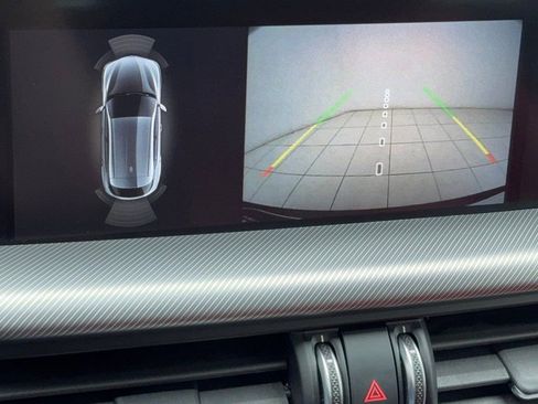 Used 2024 Alfa Romeo Stelvio Veloce image 27