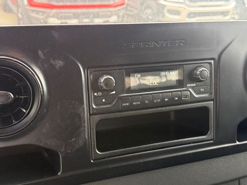 Used 2019 Mercedes-Benz Sprinter 170 image 28
