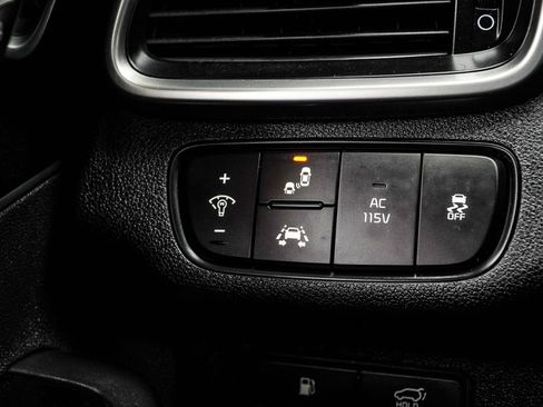 Used 2019 Kia Sorento SX image 32