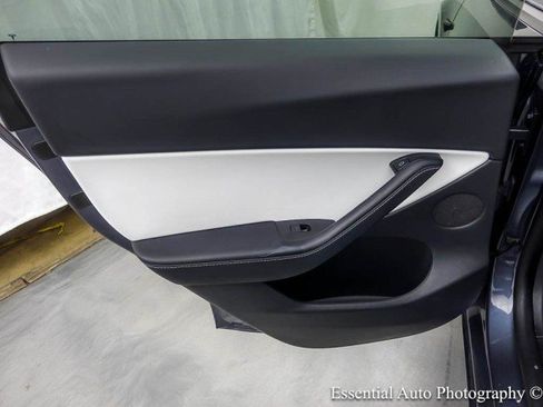 Used 2022 Tesla Model Y Performance AWD/4WD image 29