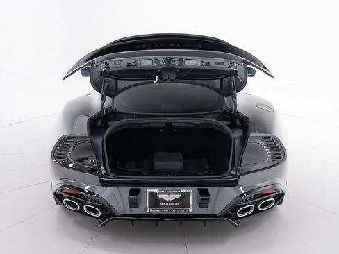 Used 2025 Aston Martin Vanquish RWD image 35