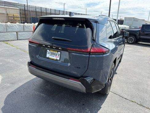 Used 2026 Toyota RAV4 XSE AWD/4WD image 8