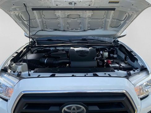 Used 2021 Toyota Tacoma SR5 RWD image 13
