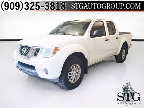 Used 2018 Nissan Frontier SV AWD/4WD image 1