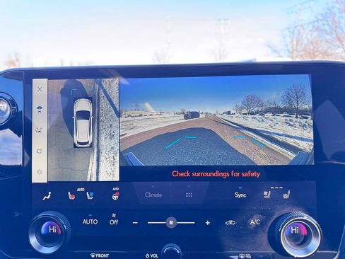 Used 2024 Lexus NX 300h AWD w/ Luxury Package image 17