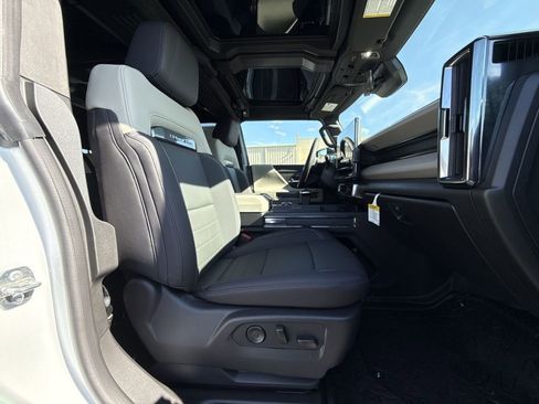 New 2026 GMC Hummer EV SUV image 26