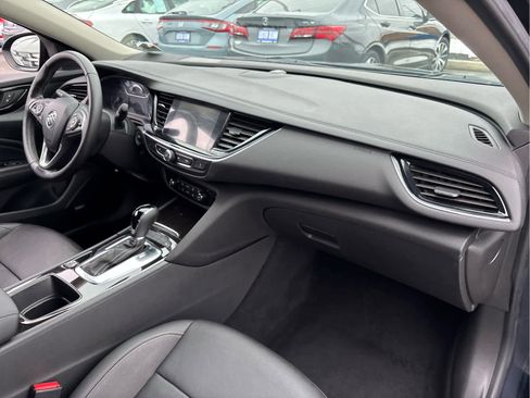 Used 2020 Buick Regal Essence image 30