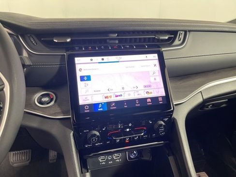 New 2025 Jeep Grand Cherokee Limited w/ Trailer Tow Package image 14