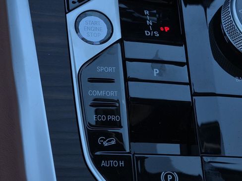 New 2026 BMW X6 xDrive40i w/ Executive Package image 21