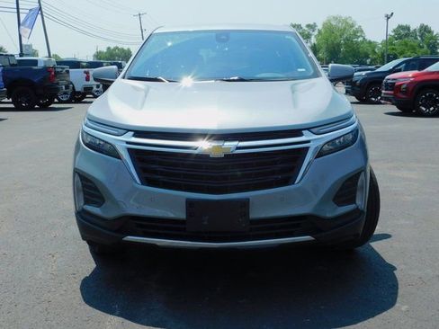 Used 2024 Chevrolet Equinox LT AWD/4WD image 3