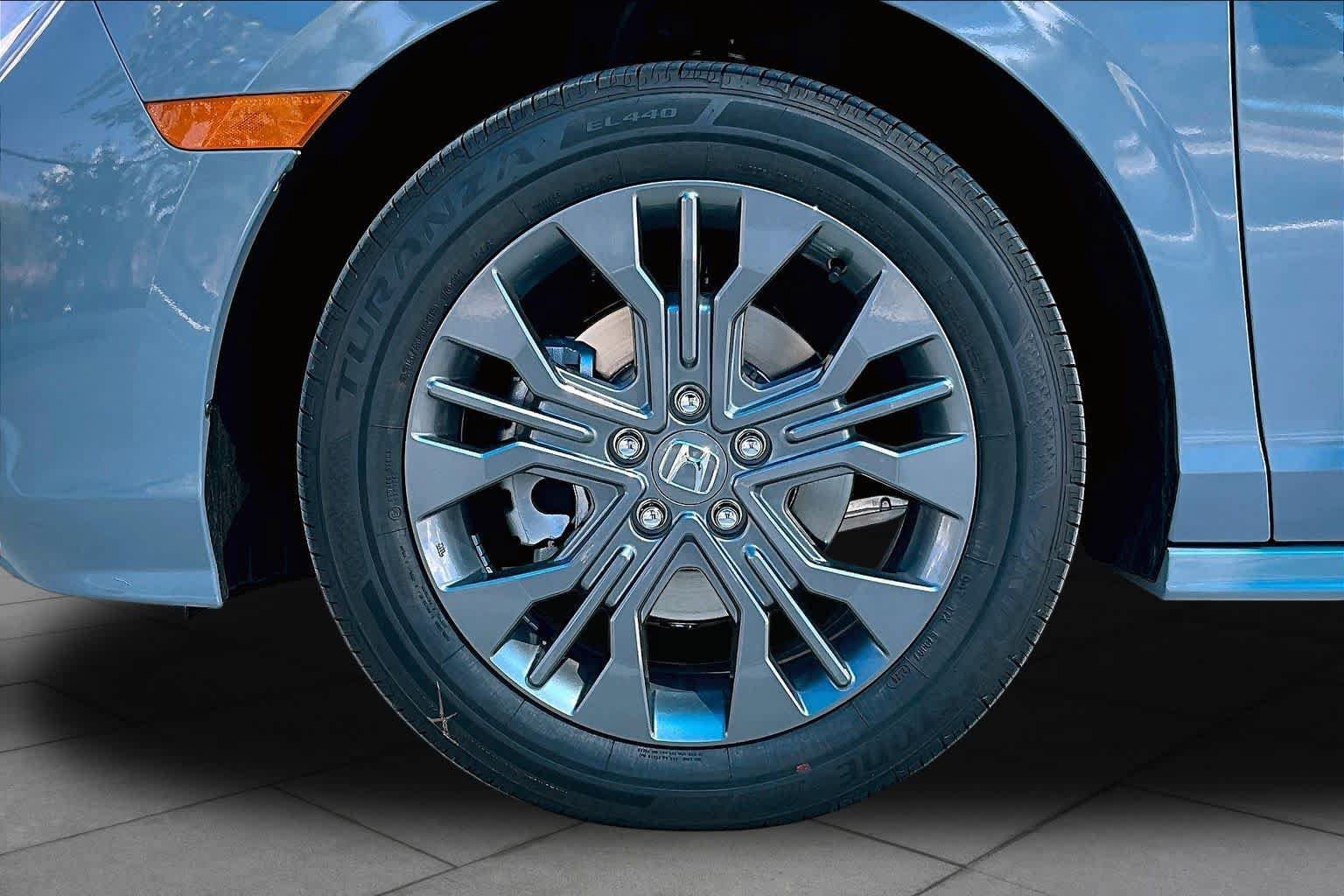 New 2027 Honda Odyssey Touring image 12