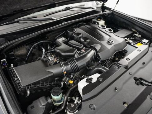 Used 2019 Toyota 4Runner TRD Off-Road Premium AWD/4WD image 46